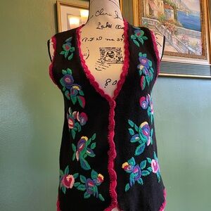 Vintage Floral Embroidered Black Sweater Vest size small